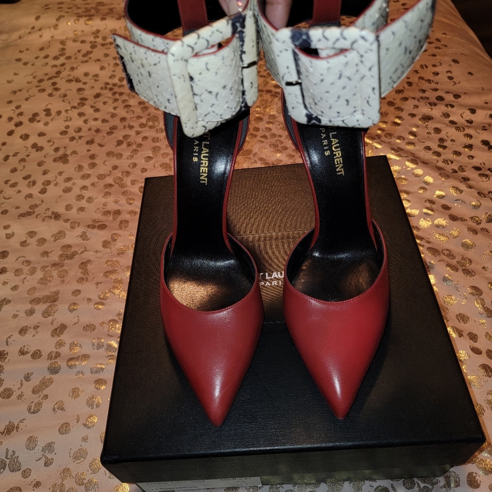 Womens Sexy Leather and Snakeskin Pumps